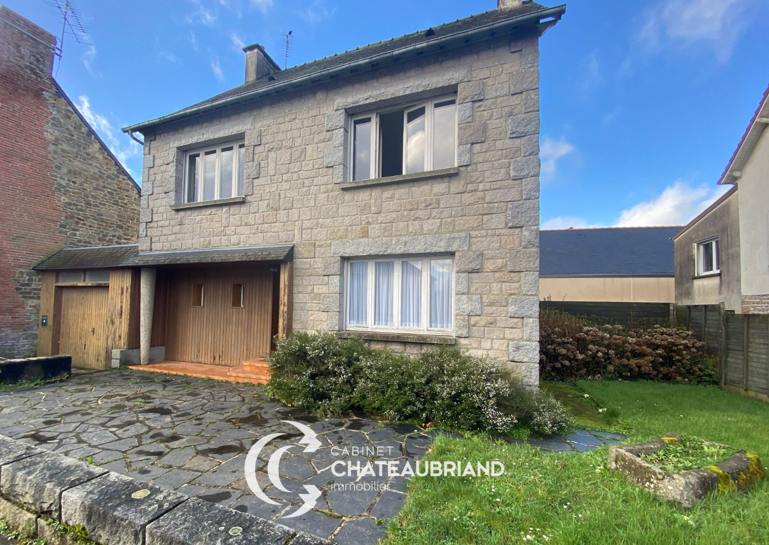 COMBOURG, emplacement recherché, proche CENTRE VILLE