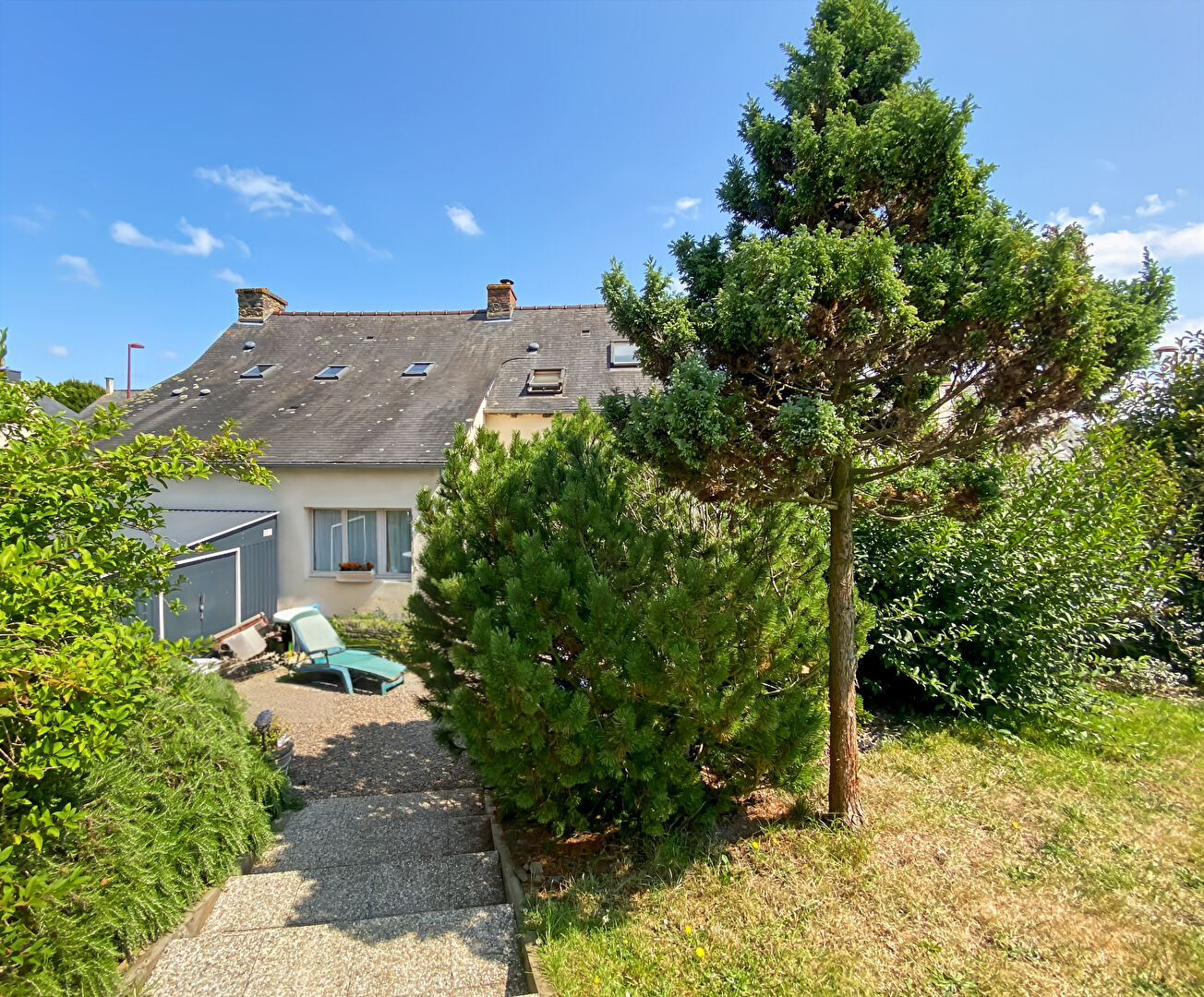 Photo A 5 KMS de COMBOURG image 2/6