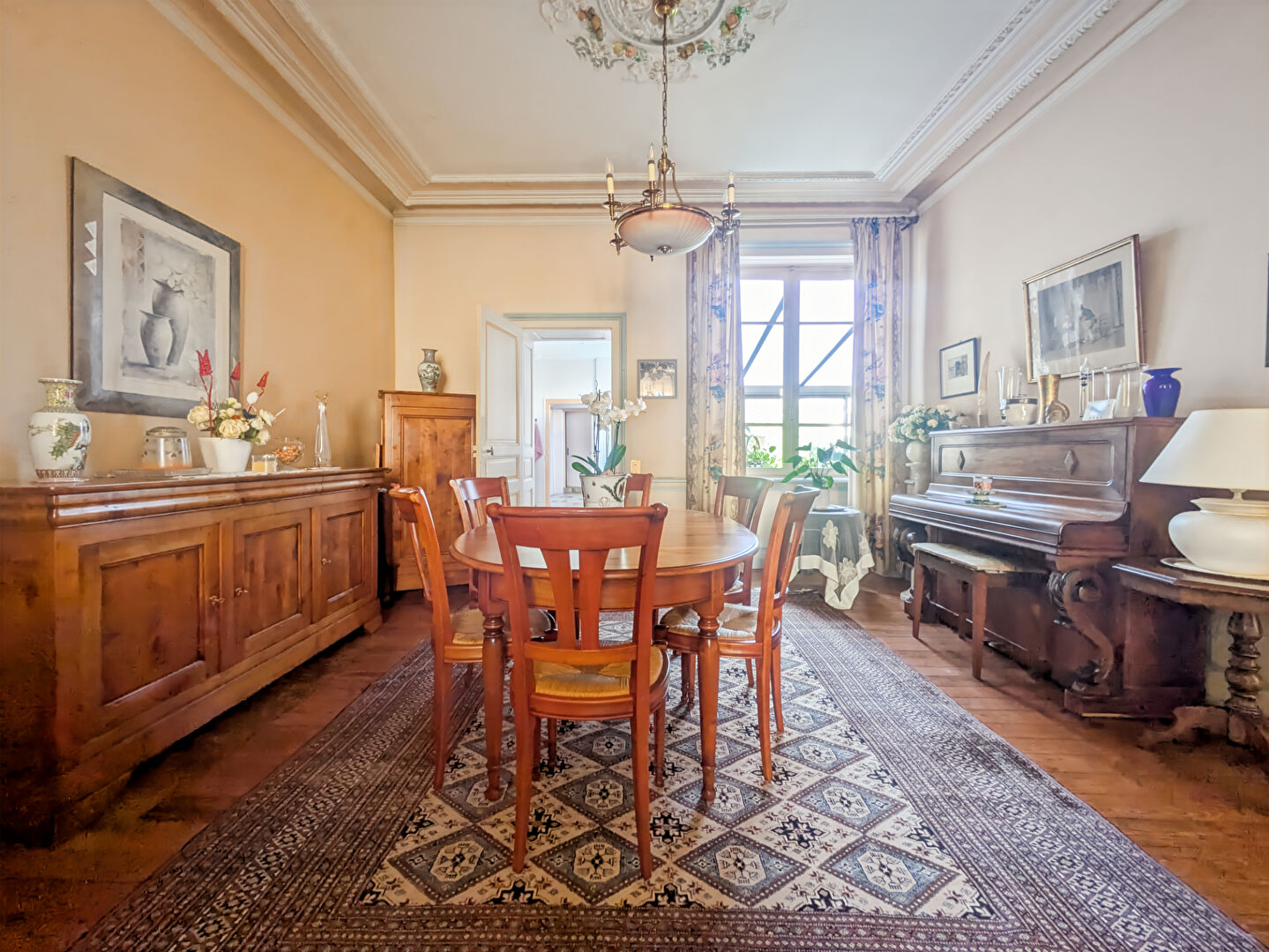 Photo Maison de Maître - 190 m² - 10 pièces - 520 m² de Terrain image 3/6