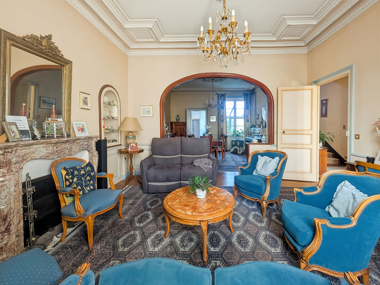 Photo Maison de Maître - 190 m² - 10 pièces - 520 m² de Terrain image 4/6