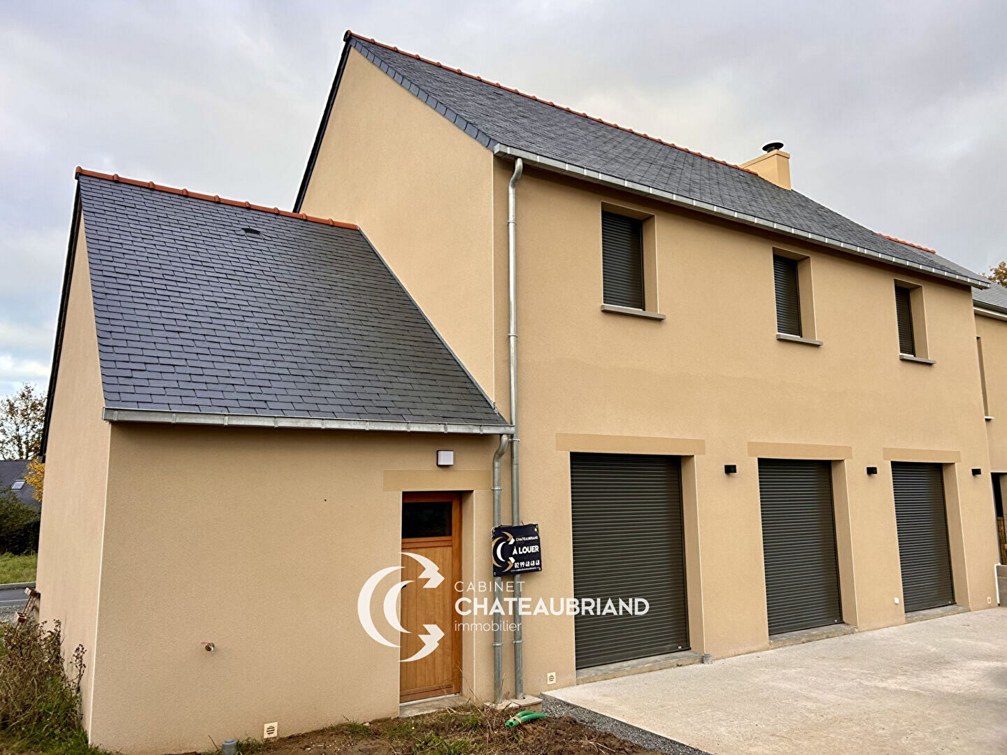 Photo A LOUER -  DOL DE BRETAGNE - MAISON NEUVE - 129 m² - NORMES RT 2012 - 4 CHAMBRES - JARDIN - GARAGE image 1/6