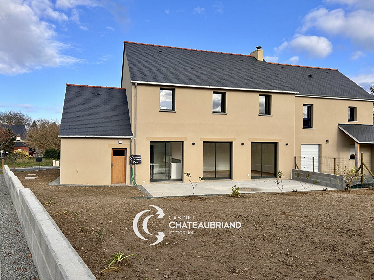 A LOUER -  DOL DE BRETAGNE - MAISON NEUVE - 129 m² - NORMES RT 2012 - 4 CHAMBRES - JARDIN - GARAGE