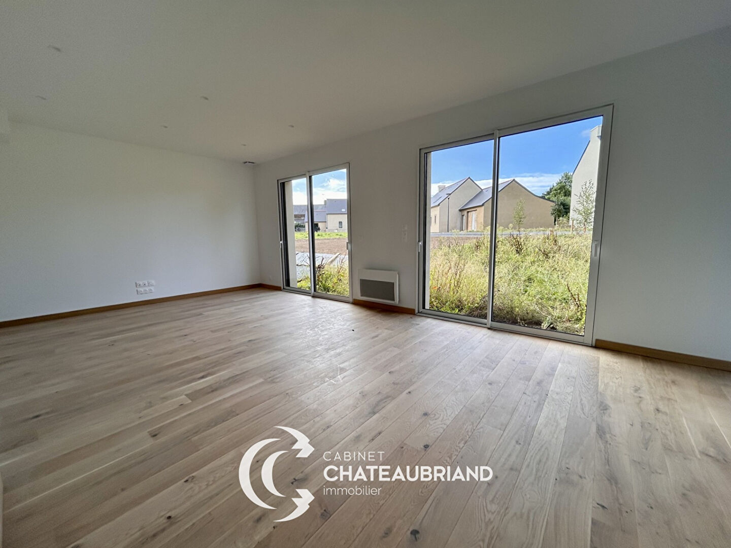 Photo A LOUER -  DOL DE BRETAGNE - MAISON NEUVE - 129 m² - NORMES RT 2012 - 4 CHAMBRES - JARDIN - GARAGE image 3/6