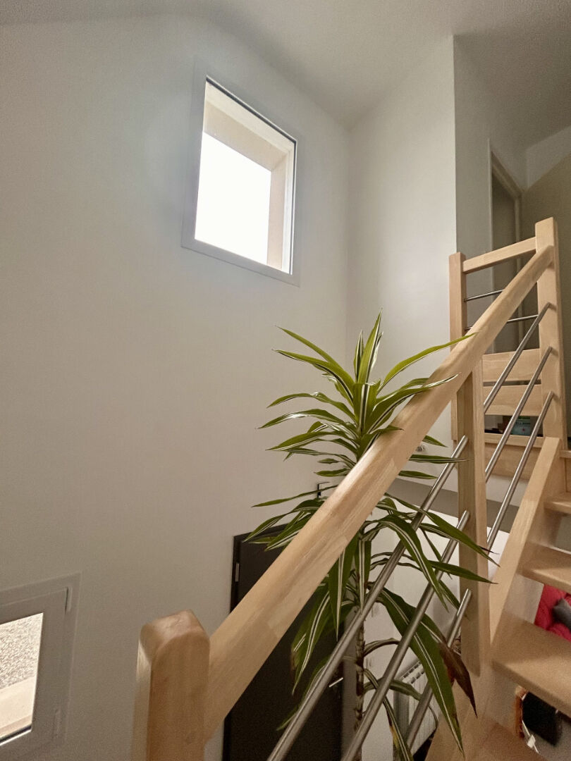 Photo A LOUER - LA FRESNAIS - MAISON RECENTE - 85 m² - GARAGE - JARDIN CLOS - TERRASSE image 3/5