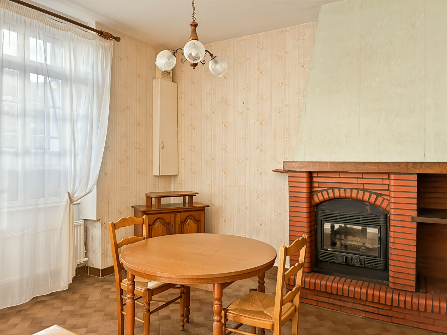 Photo Charmante Maison en Pierre à Bzaouges la Pérouse 79 m² habitables + grenier sur un jardin de 285 m² image 5/6