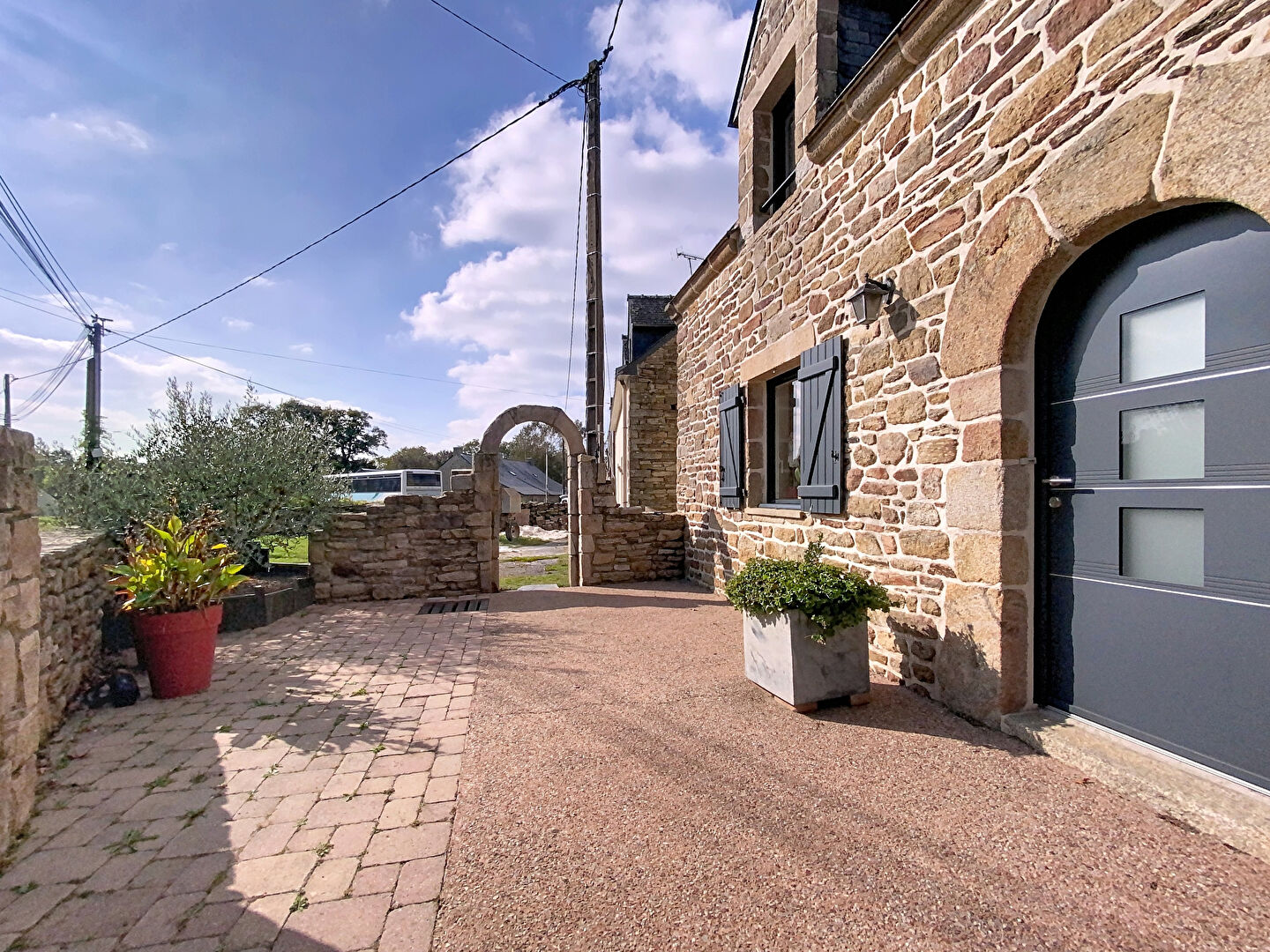 Photo VENTE LONGERE T5 - CAMPAGNE MARZAN image 2/6