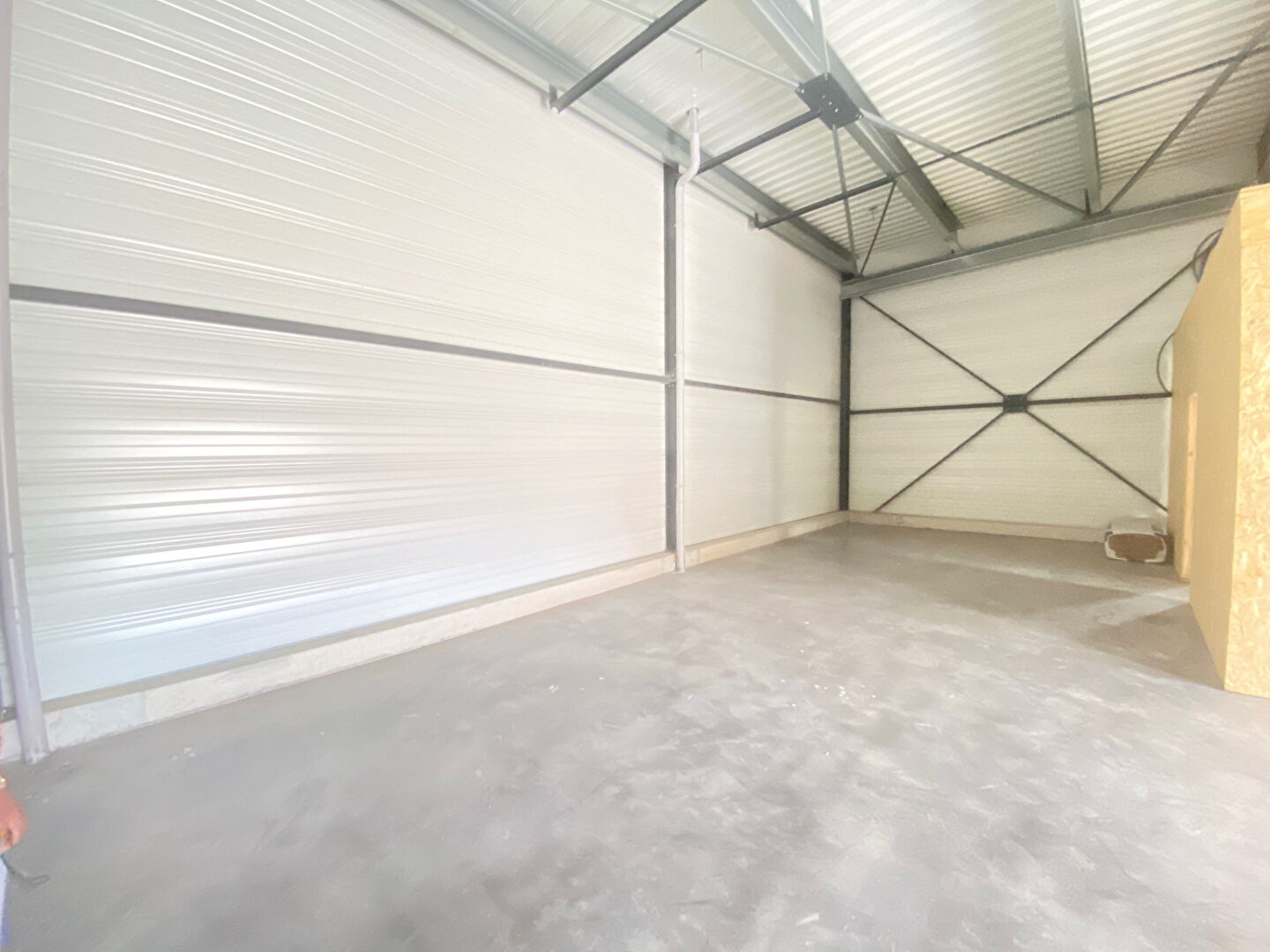 Photo MUZILLAC - Local d'activité de 144 m² image 3/5