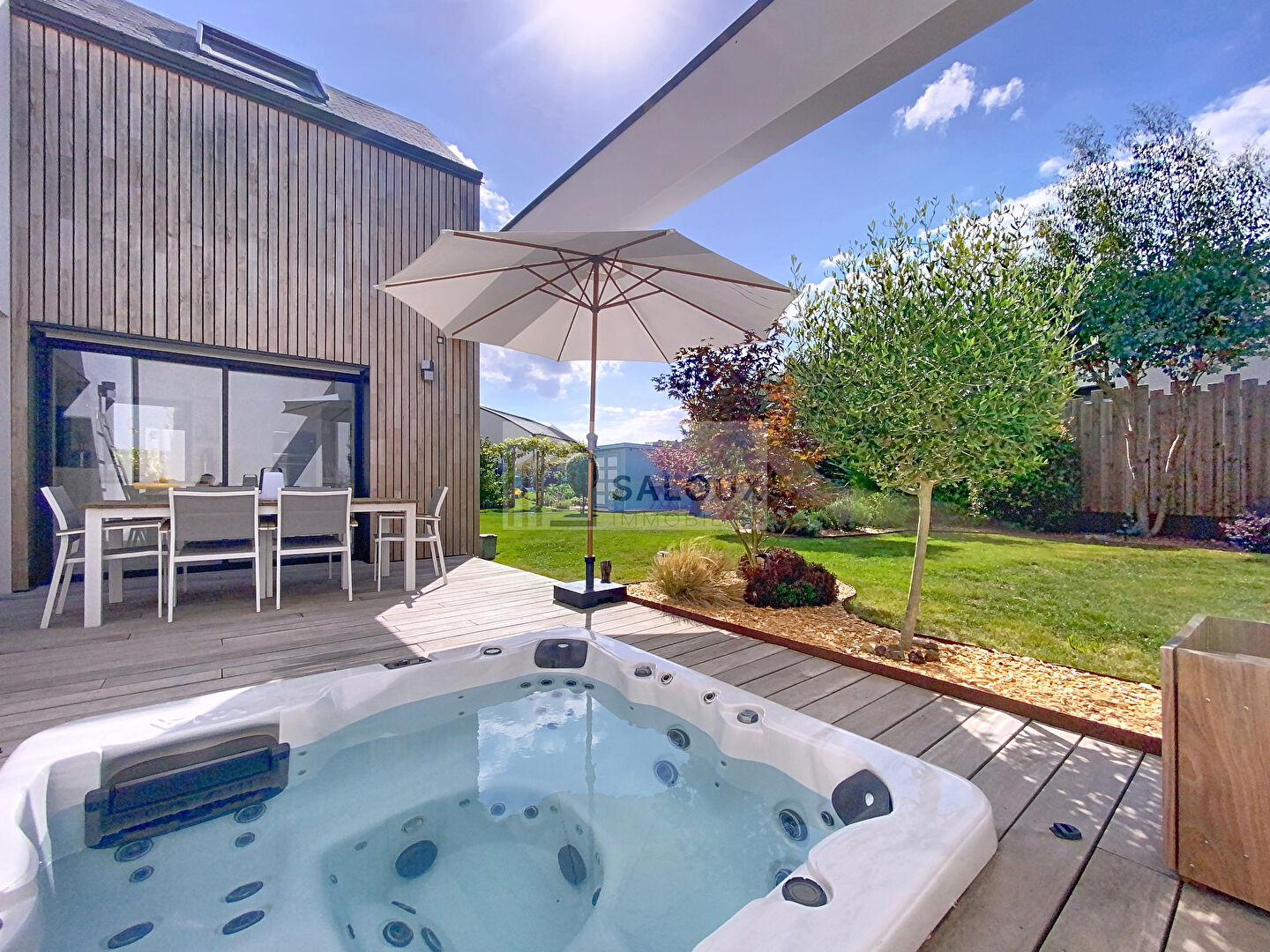 Photo VENTE MAISON CONTEMPORAINE DE 184m² - BILLIERS image 3/6