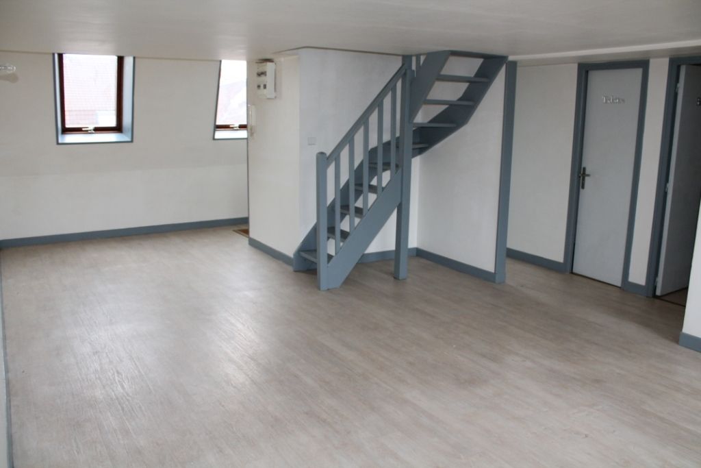 T4 HYPERCENTRE à Croix