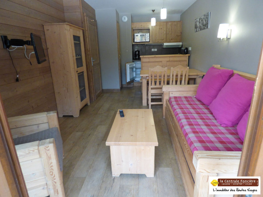 EXCLUSIF ! ACCES DIRECT FRONT DE NEIGE ! APPT 4 PERS AV CASIER A SKI ET BALCON