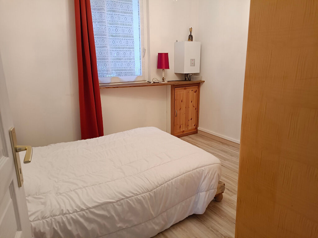 Photo LA BRESSE, Appt F3 en entrée indépendante, de 54 m² au RDC avec 2 places de parking image 4/6