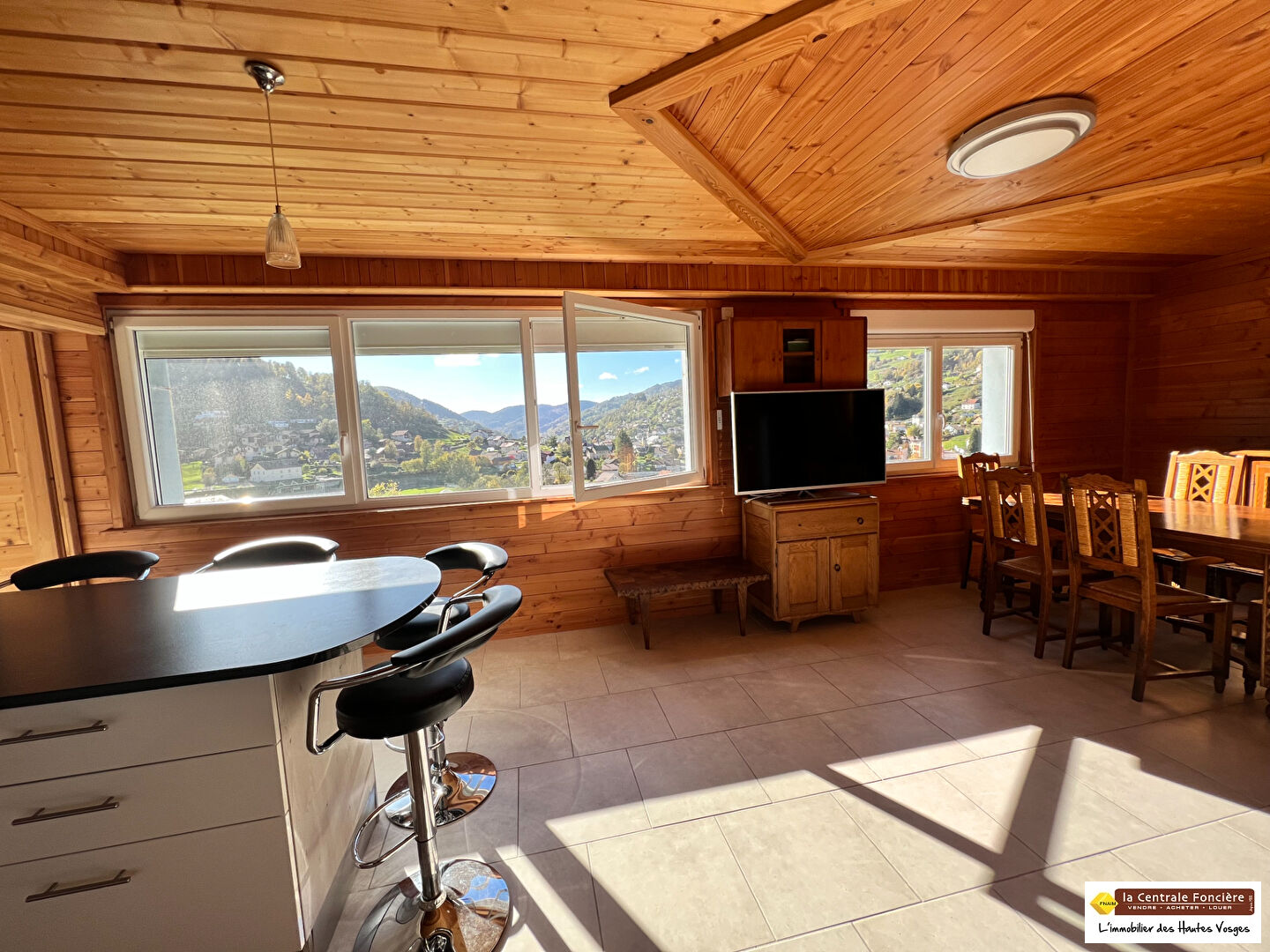 Photo PROCHE CENTRE VILLE. APPT 2 PIECES VUE IMPRENABLE ! image 4/6