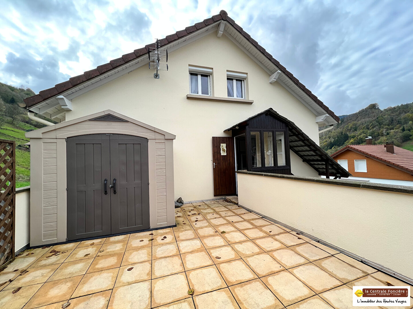 Photo EXCLUSIF ! APPT 3 PIECES AVEC GRANDE TERRASSE image 1/6