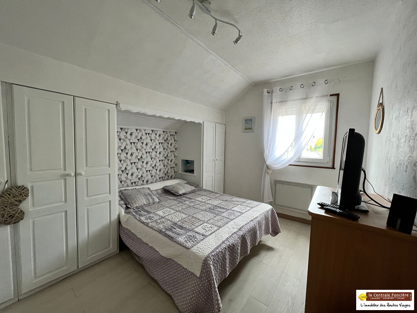 Photo EXCLUSIF ! APPT 3 PIECES AVEC GRANDE TERRASSE image 5/6