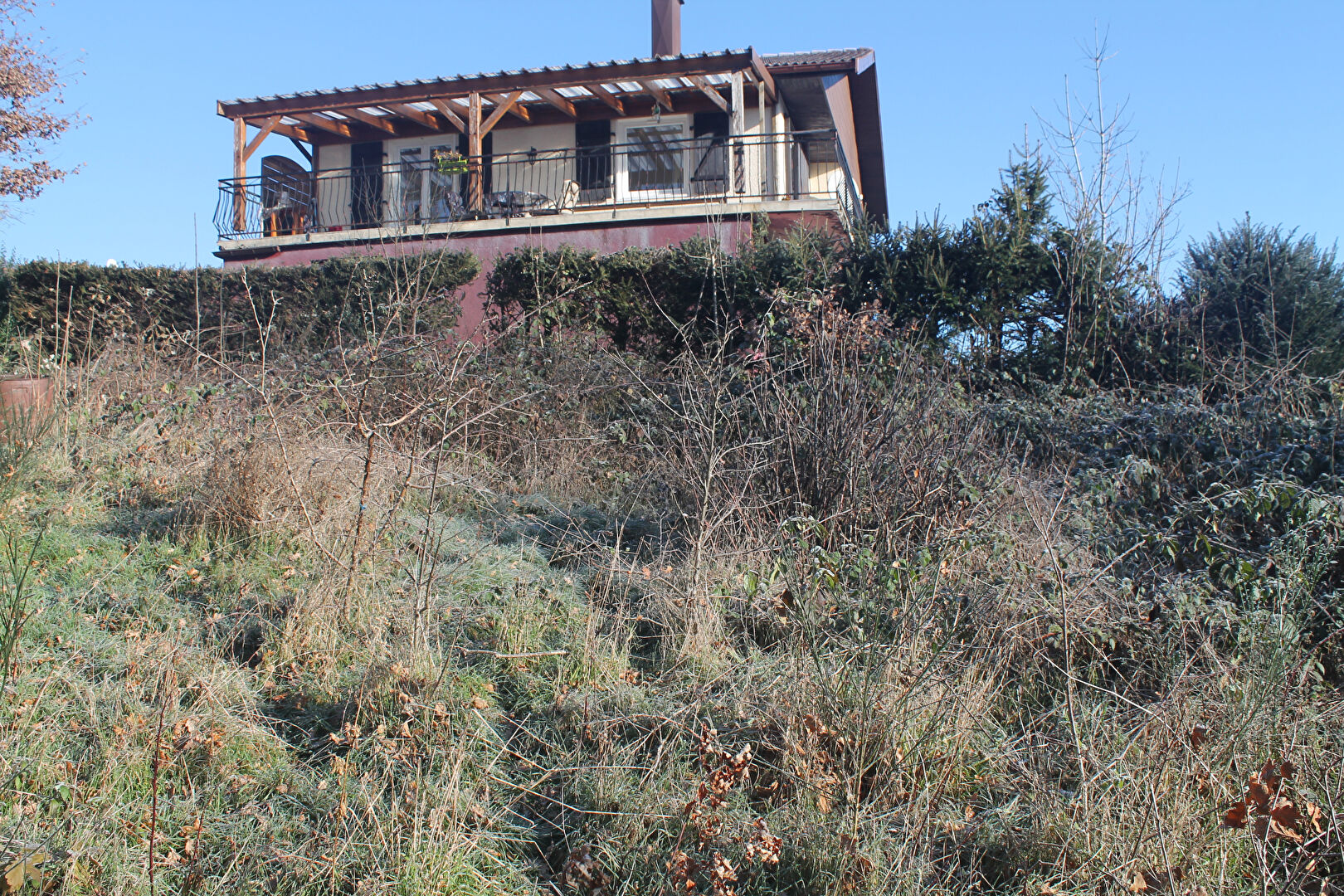 Photo COMPROMIS SIGNE  ! EN EXCLUSIVITE ! GRAND TERRAIN CONSTRUCTIBLE DE PLUS DE 1200M2 SURPLOMBANT LE MENIL ! image 4/4