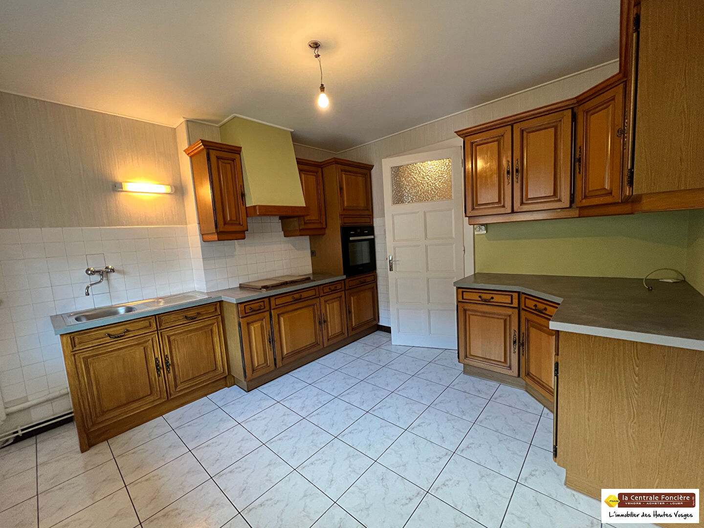 EXCLUSIF ! LA BRESSE APT 3 PIECES CENTRE VILLE !