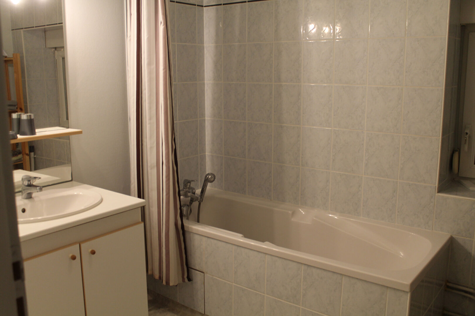 Photo COMPROMIS EN COURS ! EN EXCLUSIVITE ! BEL APPARTEMENT DE 56.79M2 SUR LA COMMUNE DE LE MENIL ! image 5/6