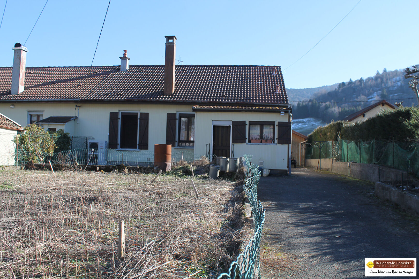 Photo COMPROMIS EN COURS ! EN EXCLUSIVITE ! MAISON MITOYENNE A RENOVER DE 80M2 SUR LA COMMUNE DE BUSSANG image 1/6
