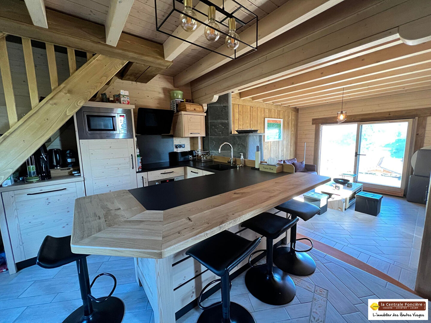 Photo VUE IMPRENABLE ! APPT TYPE CHALET 3 PIECES AV TERRASSE + TERRAIN PLAT. image 2/6