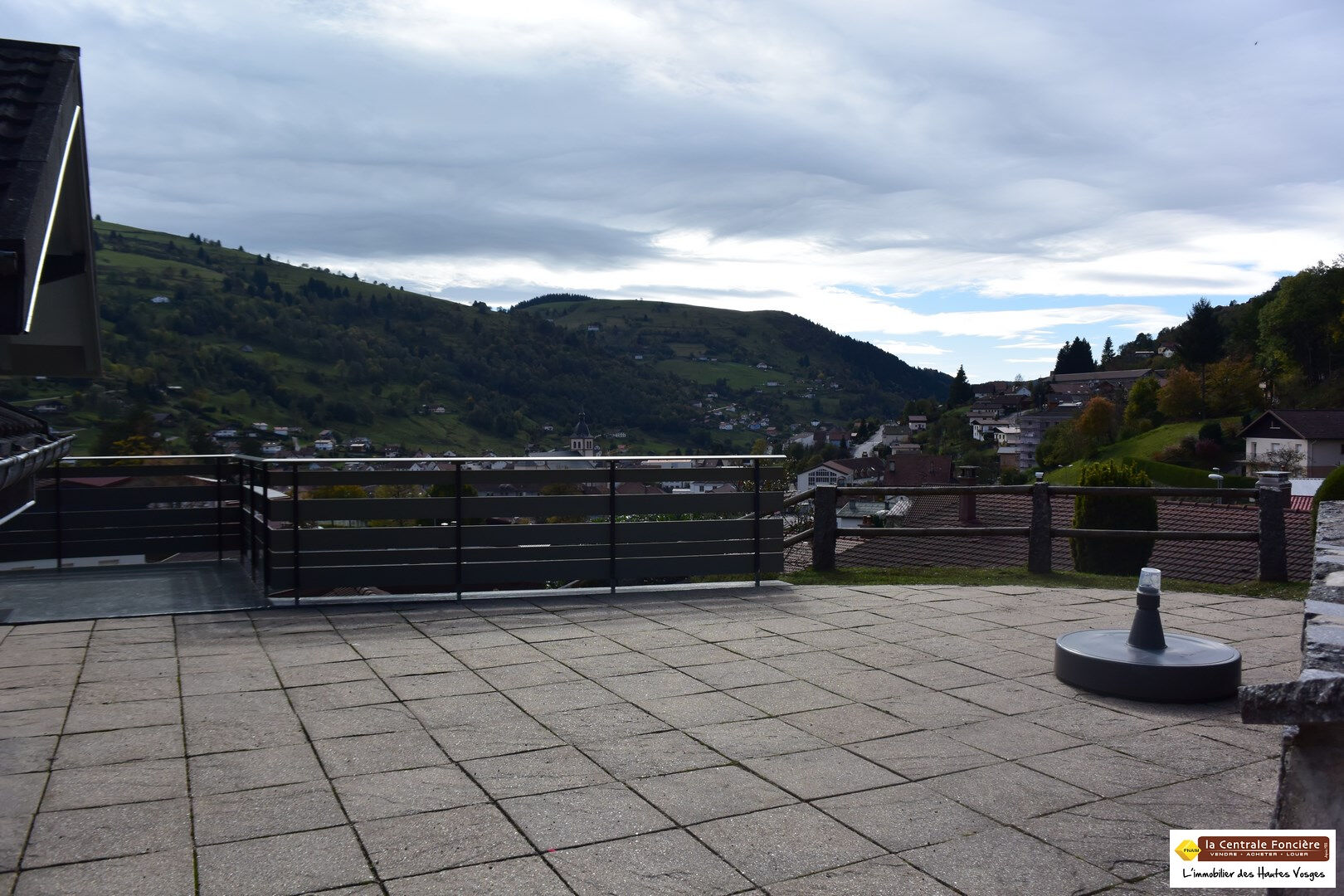 Photo BEL EMPLACEMENT ! MAISON COSSUE STYLE CHALET 5 PIECES. image 5/5