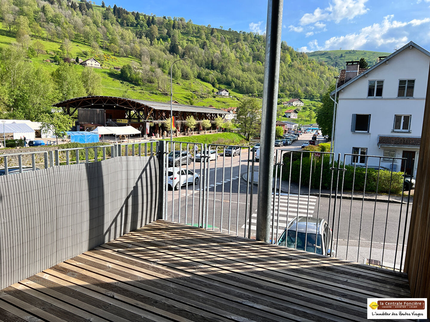 Photo EXCLUSIF ! LA BRESSE ! RARE A LA VENTE ! APPARTEMENT 3 PIECES TERRASSE CENTRE VILLE ! image 5/6