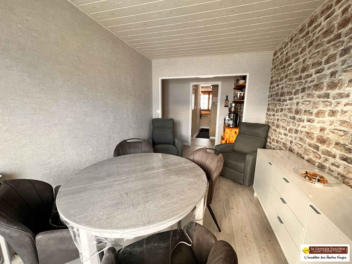 Photo Appartement 3 pièces - Vue imprenable et rénovation soignée image 4/6