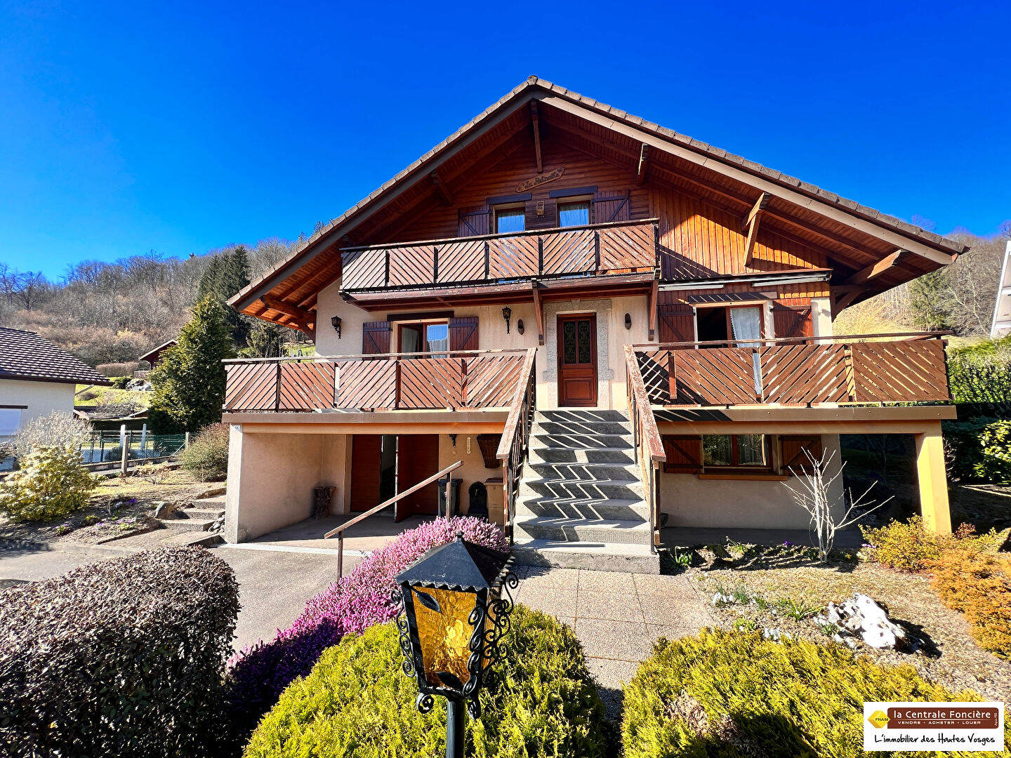 LA BRESSE ! GRANDE MAISON CLOTUREE VIVABLE DE PLAIN PIED !