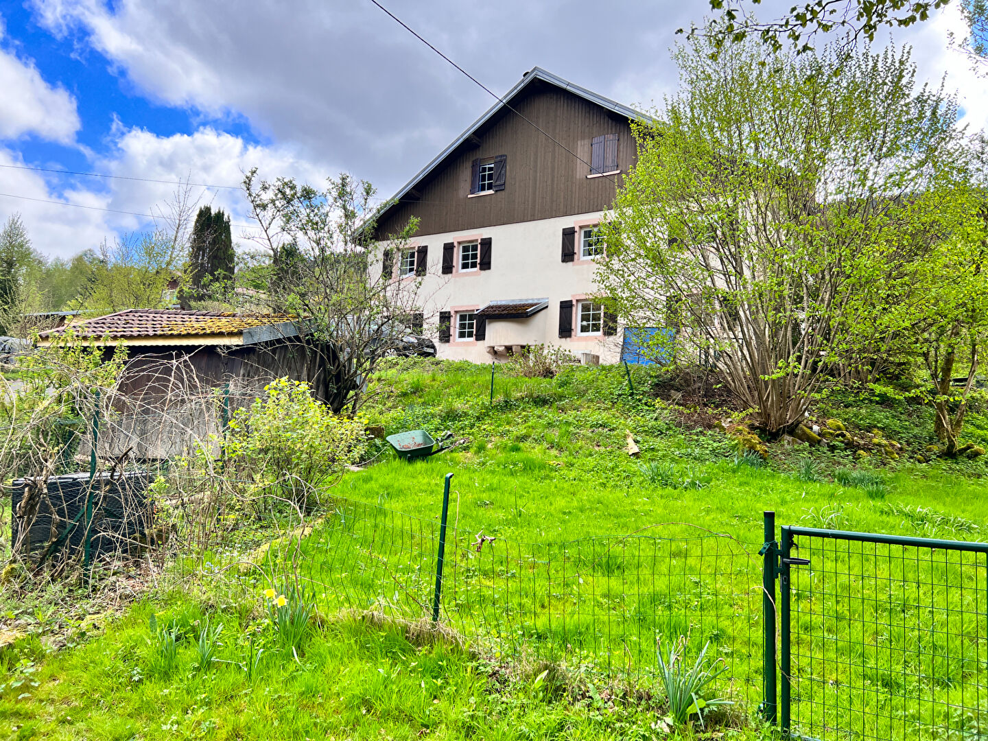 COMPROMIS signé ! AU COEUR DU MASSIF DES HAUTES VOSGES APPARTEMENT DE 200 M2