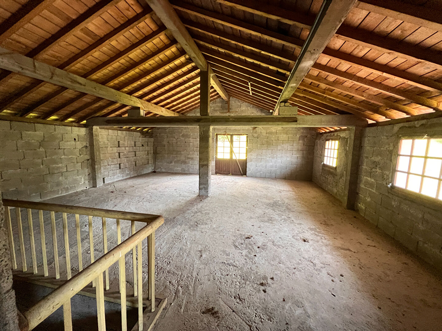 Photo RARE A GERARDMER : 1000 m² + bâtiment à rénover avec permis accordé image 4/5