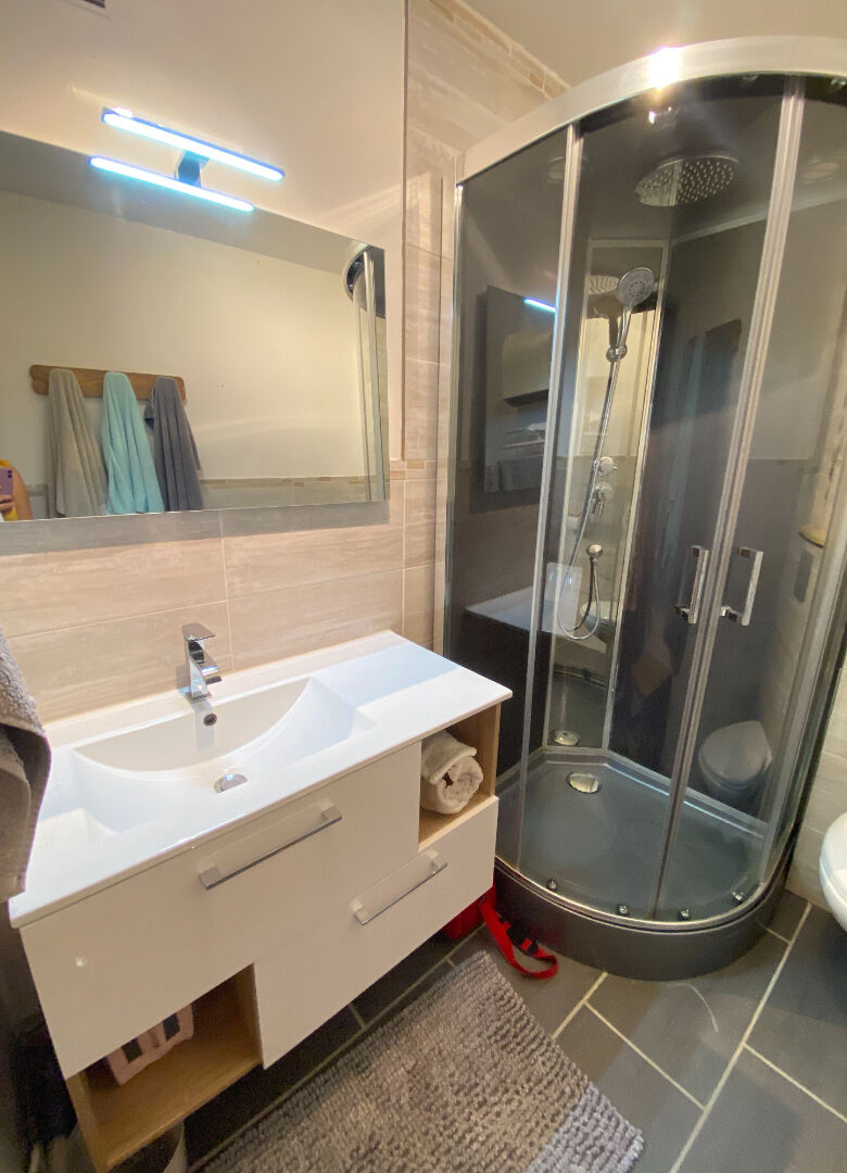 Photo A VENDRE APPARTEMENT RENOVE 38 m² AVEC BALCON image 5/5