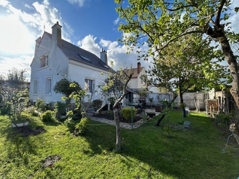 Agence immobilière de DURAND MONTOUCHE - DURAND MONTOUCHE Fleury