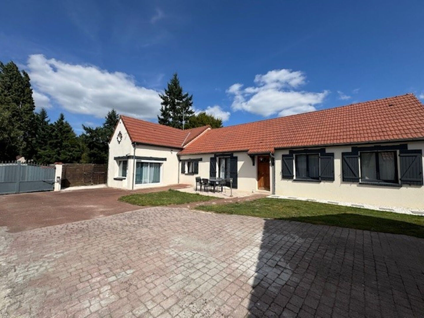 Agence immobilière de DURAND MONTOUCHE - DURAND MONTOUCHE Fleury