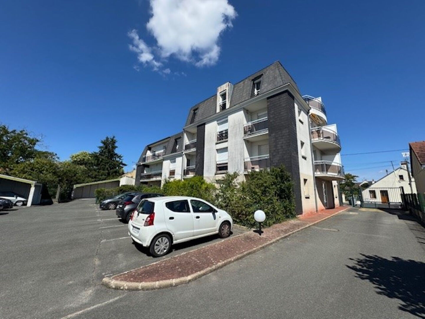 Agence immobilière de DURAND MONTOUCHE - DURAND MONTOUCHE Fleury