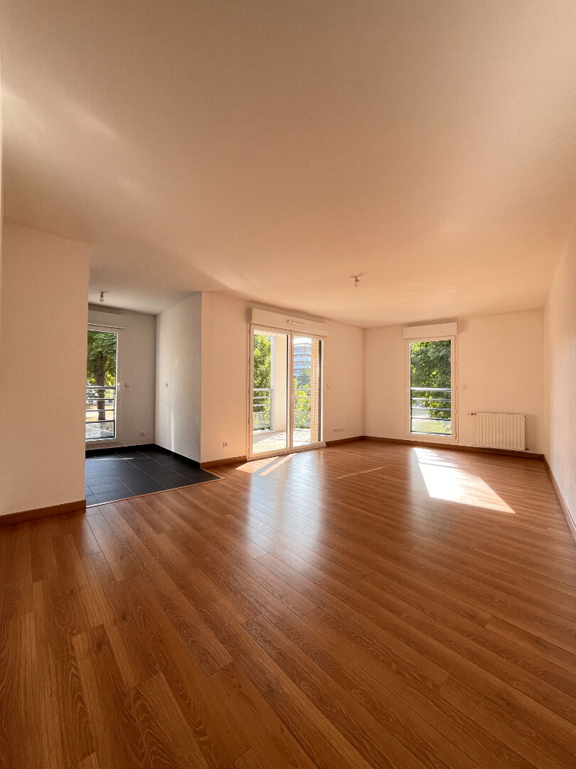 Photo QUARTIER DUNOIS - APPARTEMENT 2 CHAMBRES - 2 PLACES DE PARKING image 2/6