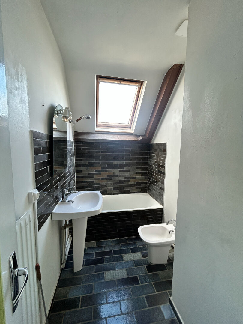 Photo Appartement dernier étage T2 DPE : D image 5/6