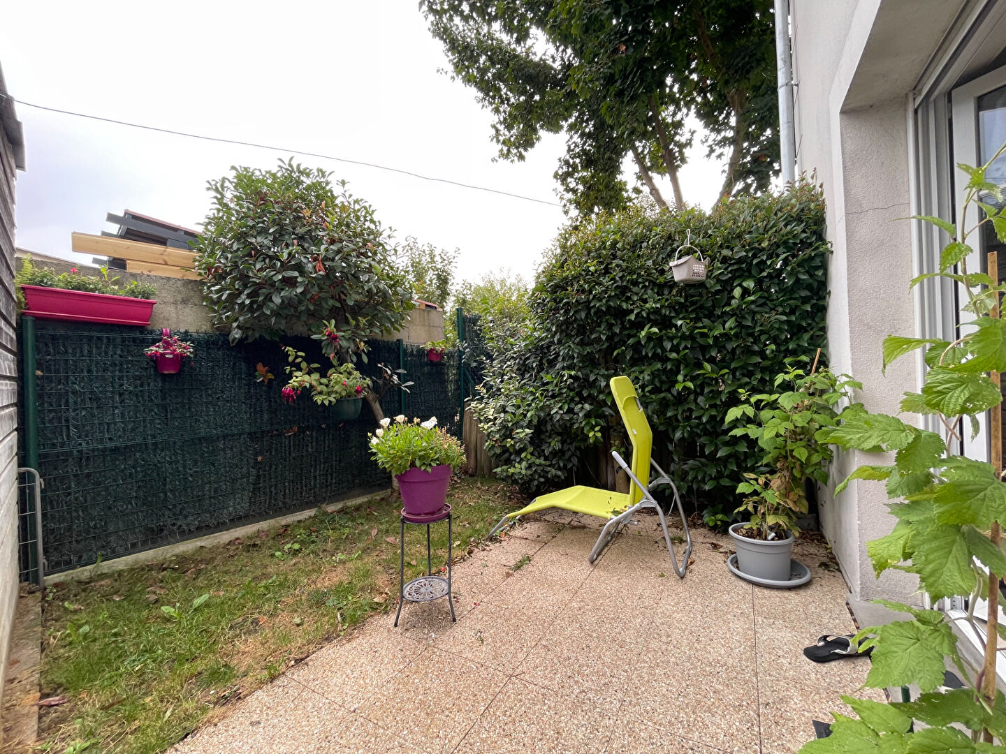 La Chapelle-Saint-Mesmin : Charmante Maison T3 avec Jardin Privé et 2 Places de Parking