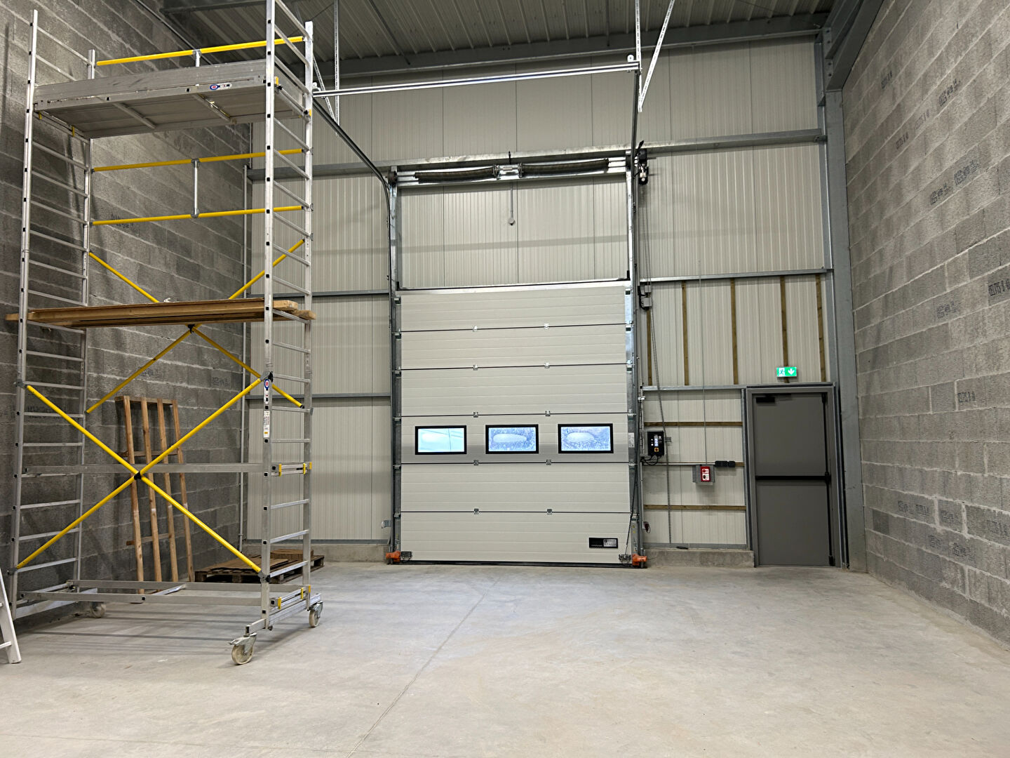 Visuel 10 de l'annonce : Entrepôt / local industriel Bourg Blanc 106 m2