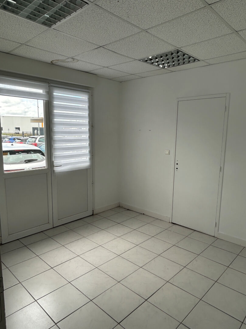 Visuel 6 de l'annonce : Bureaux Ploudaniel 80 m2
