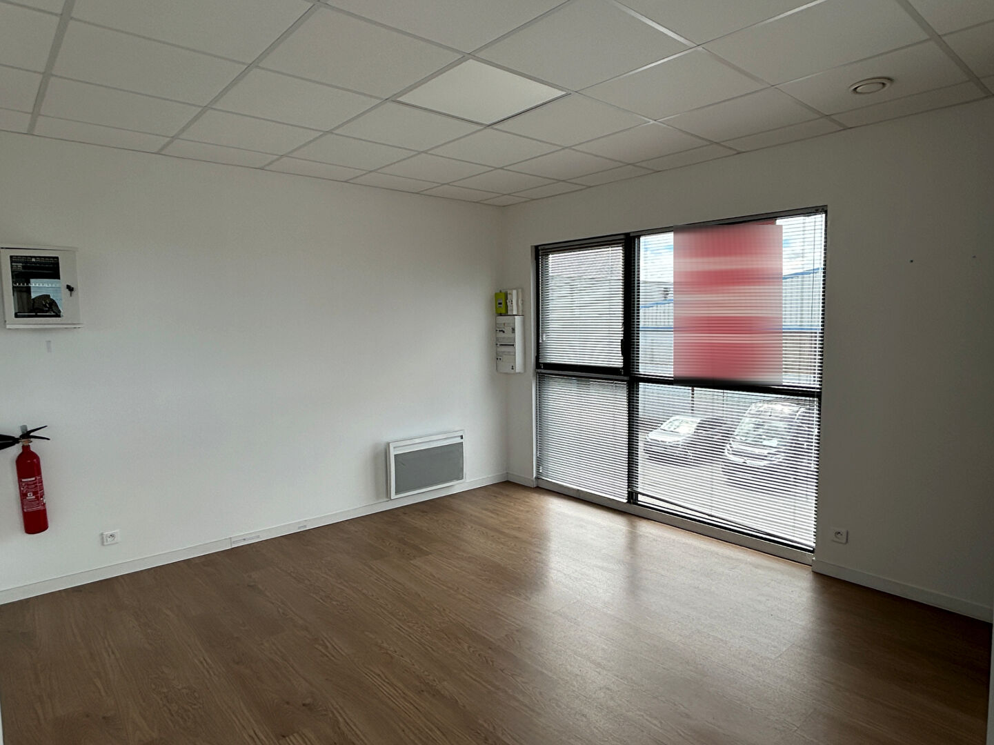 Visuel 7 de l'annonce : Bureaux Ploudaniel 72 m2