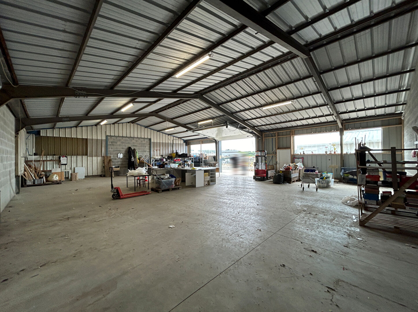 Visuel 2 de l'annonce : Plouédern - Entrepôt - 220 m2