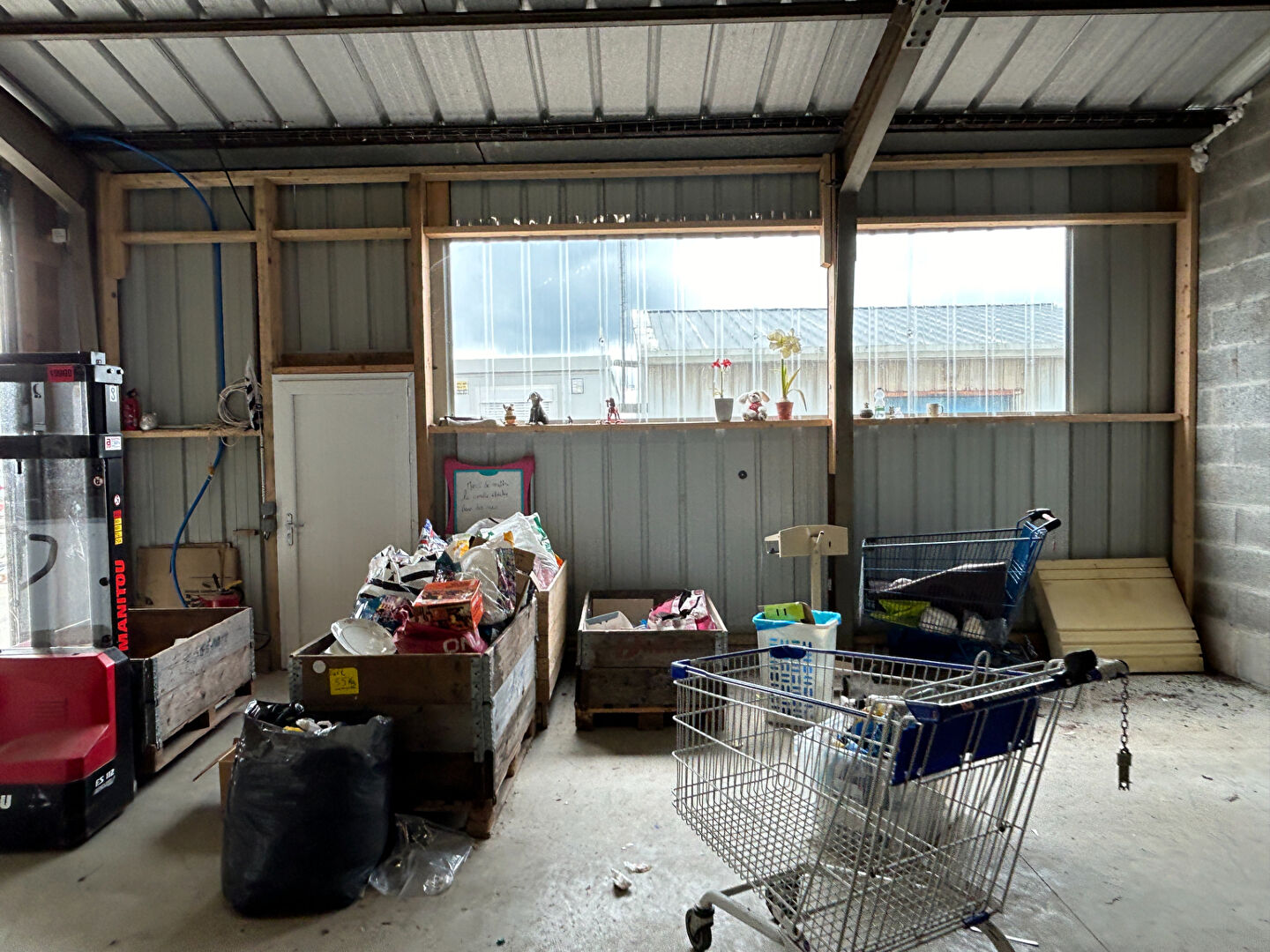 Visuel 6 de l'annonce : Plouédern - Entrepôt - 220 m2