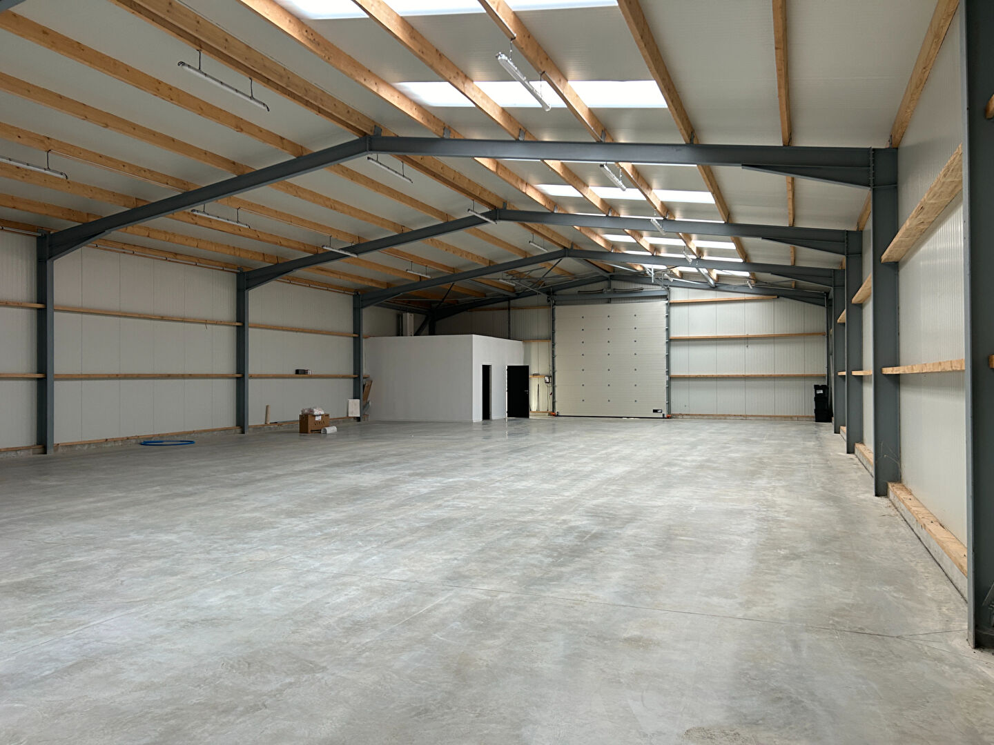 Visuel 7 de l'annonce : Entrepôt / local industriel Dirinon 500 m2