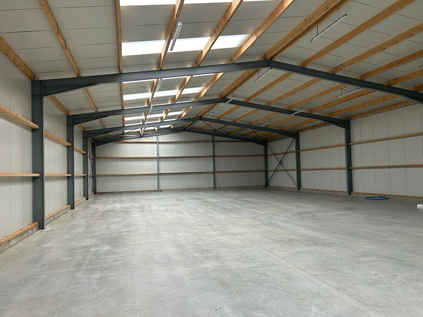 Visuel 10 de l'annonce : Entrepôt / local industriel Dirinon 500 m2