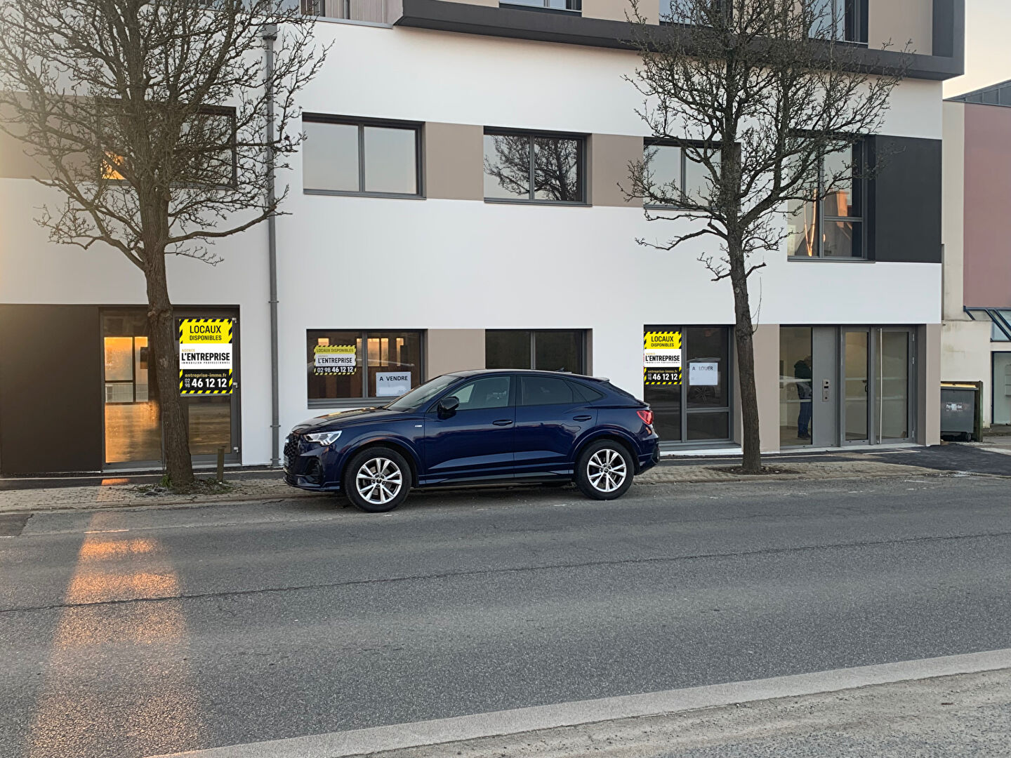 Visuel 1 de l'annonce : Local commercial  neuf Saint Renan 295 m2