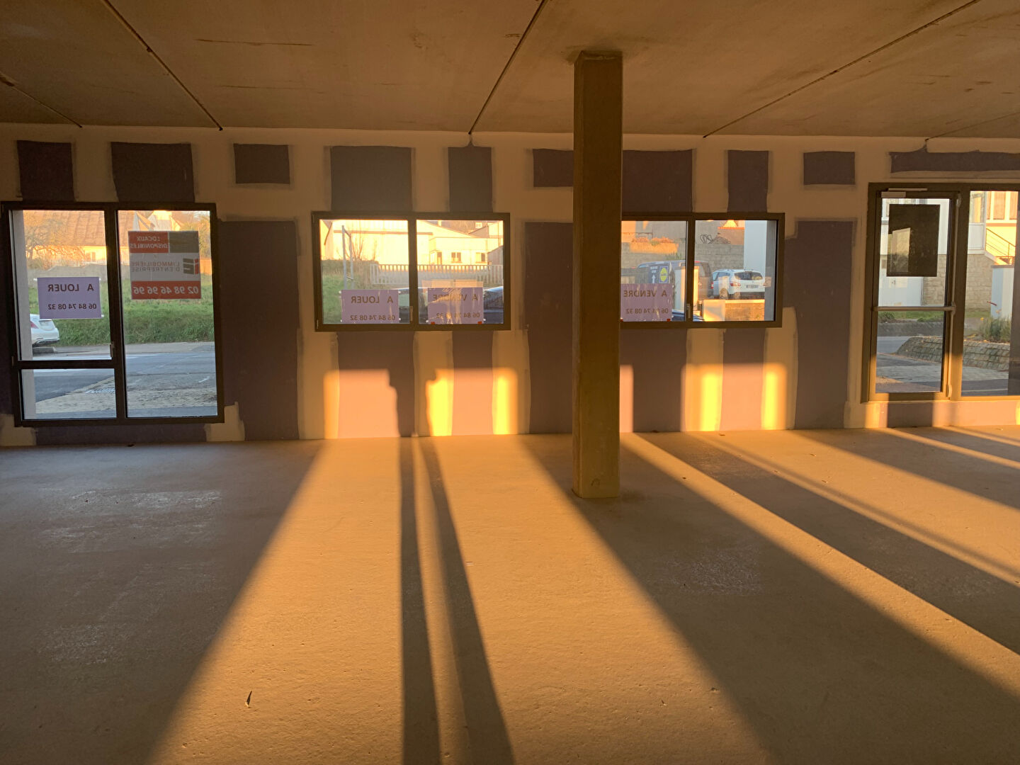 Visuel 12 de l'annonce : Local commercial  neuf Saint Renan 295 m2