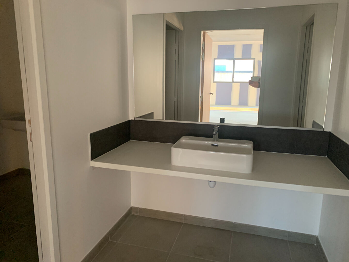 Visuel 18 de l'annonce : Local commercial  neuf Saint Renan 295 m2