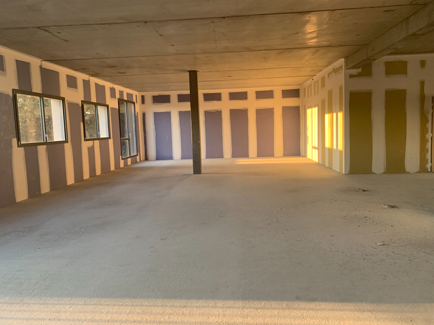 Visuel 4 de l'annonce : Local commercial  neuf Saint Renan 295m2