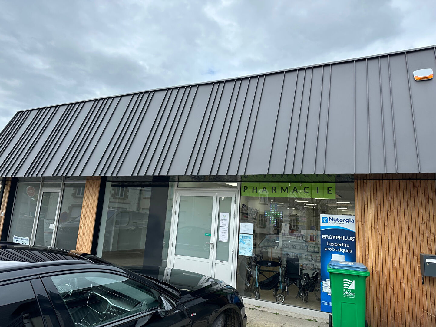 Visuel 1 de l'annonce : Local commercial Milizac Guipronvel 143 m2
