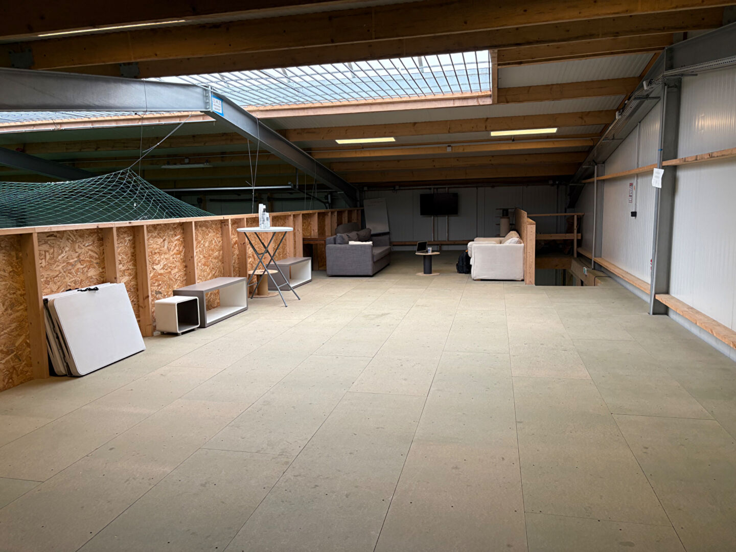 Visuel 3 de l'annonce : Local d'activité Ploudaniel 815 m2
