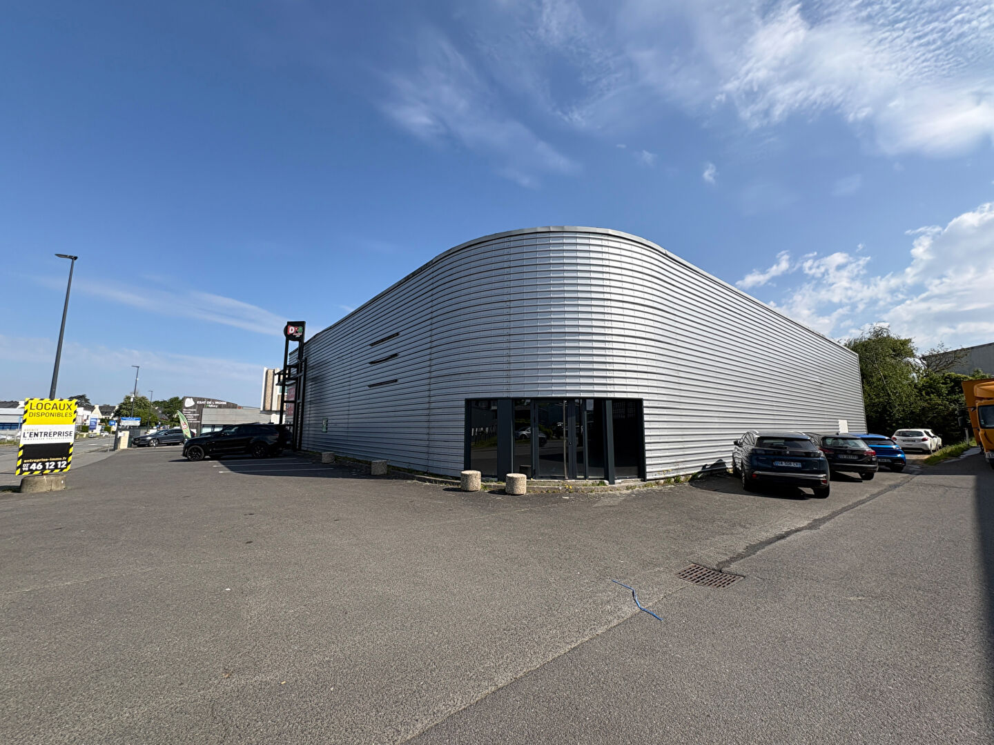Local d'activité  700 m2